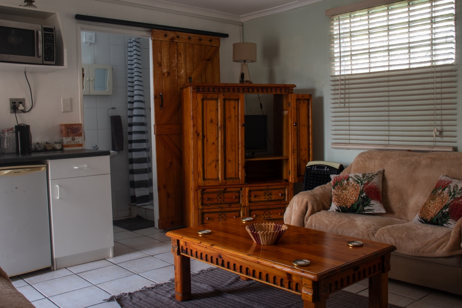 2 Bedroom Property for Sale in Bo Oakdale Western Cape